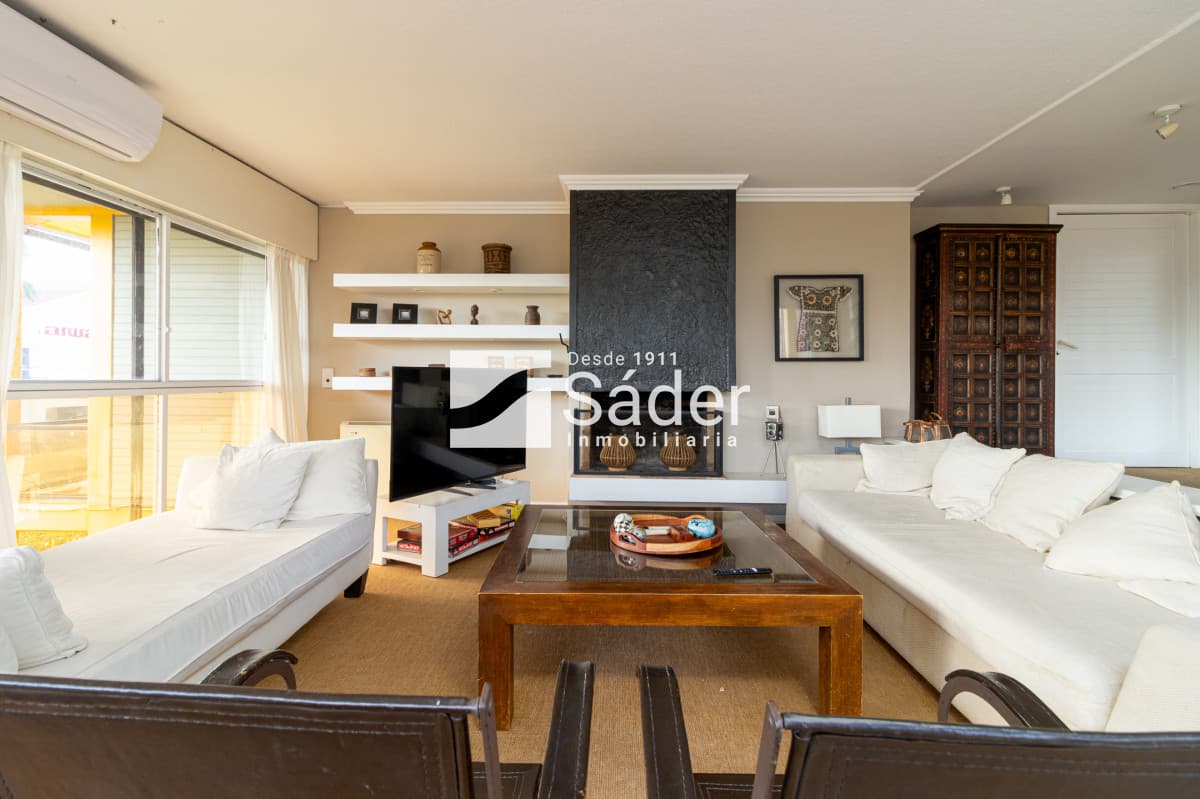Apartamento en venta y alquiler Peninsula 3 dormitorios