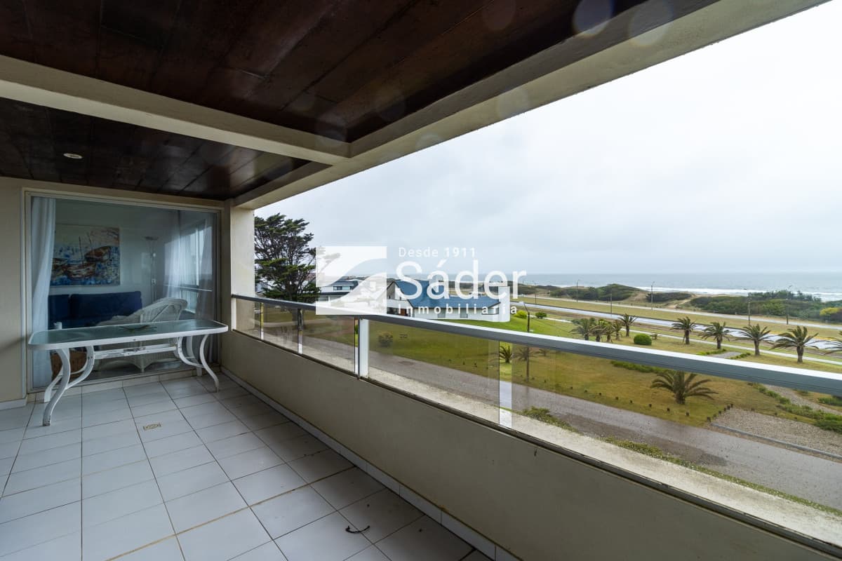 Apartamento en alquiler Playa Brava 3 dormitorios  -