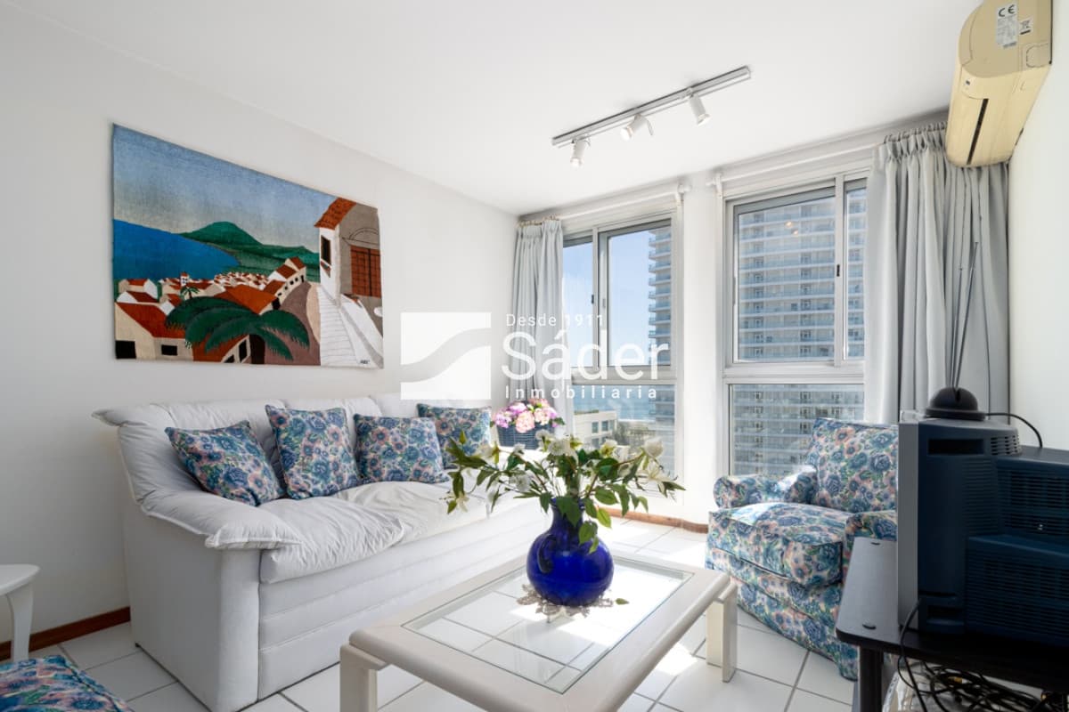 Apartamento en venta Playa Mansa 2 dormitorios