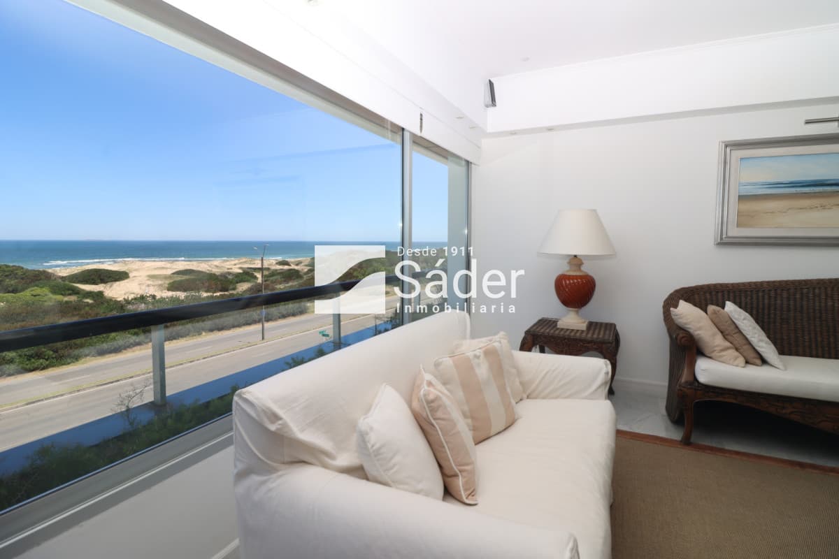 Penthouse en Alq. Pda 32 de Playa Brava, Punta del Este   -