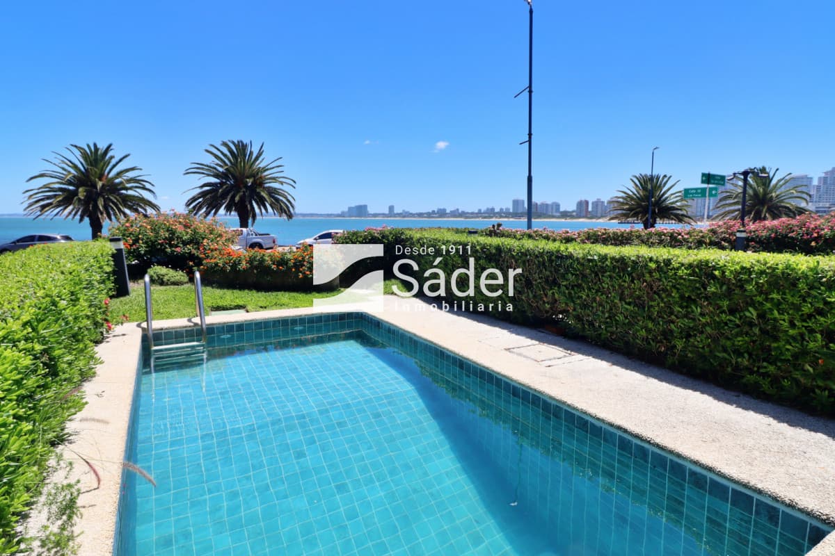 Apartamento en venta y alquiler Peninsula 3 dormitorios
