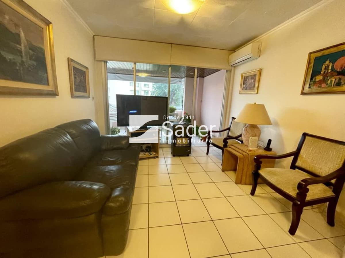 Apartamento en venta Playa Mansa 3 dormitorios