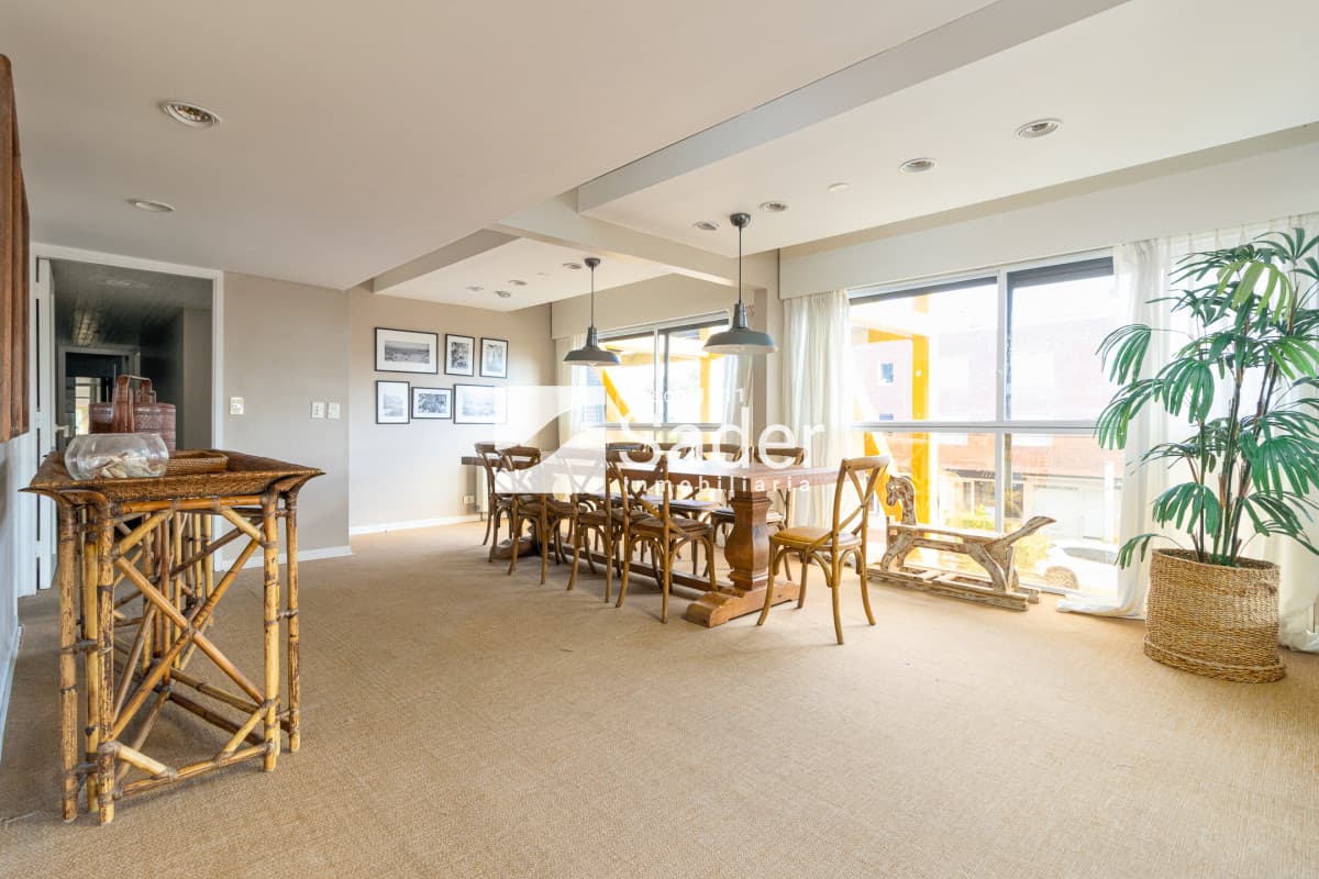 Apartamento en venta y alquiler Peninsula 3 dormitorios