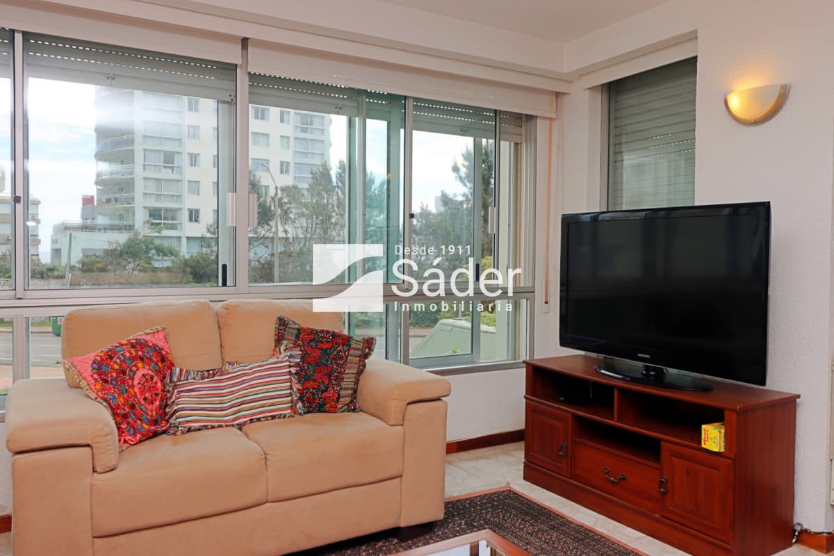 Apartamento 3 dormitorios. Playa Mansa  -