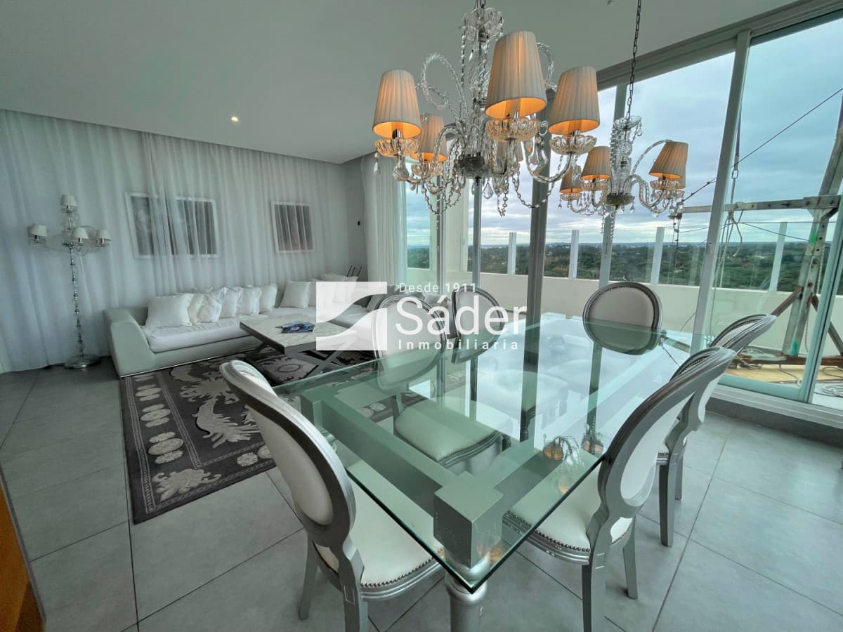 Penthouse en Pda 7 sobre Av. Roosevelt
