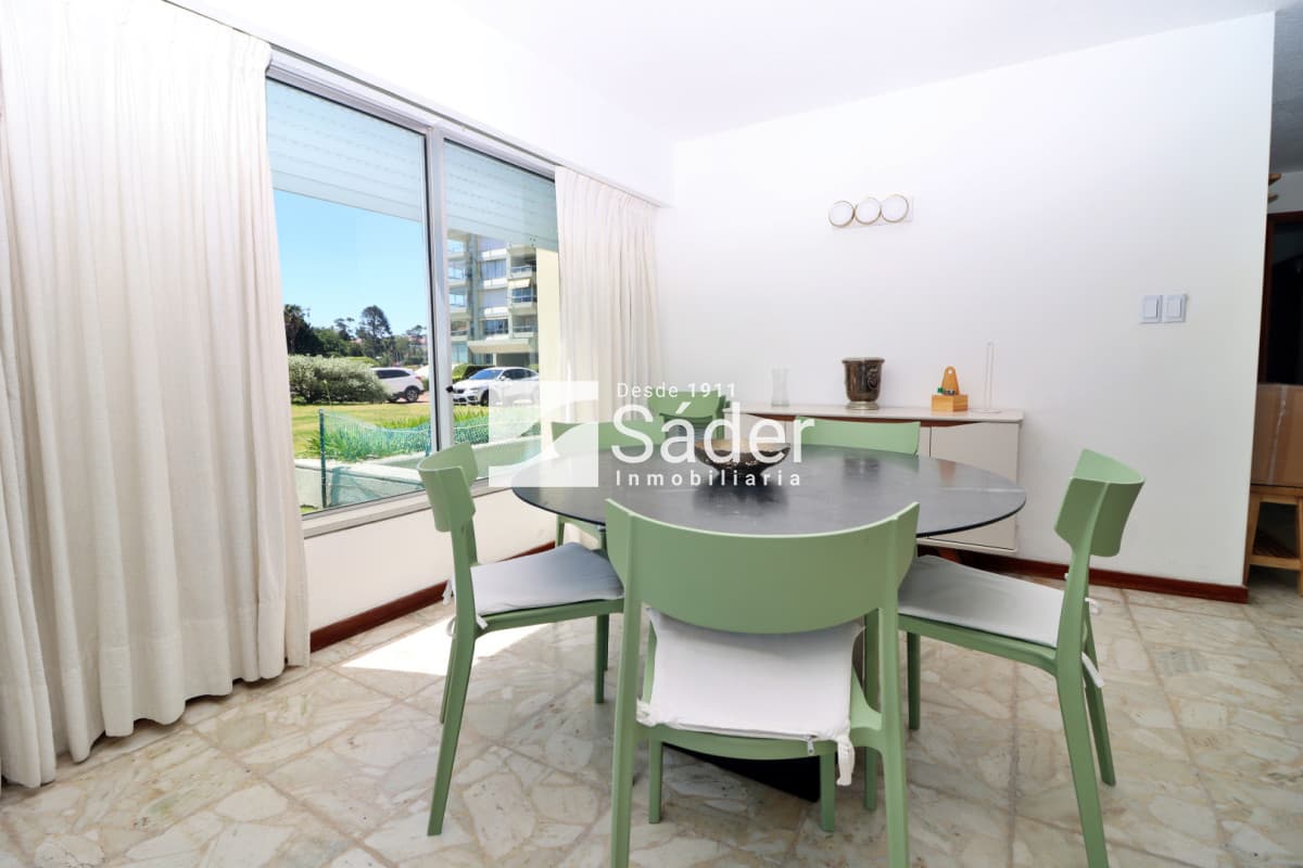 Apto 3 Dormitorios en Pda. 19 de Playa Mansa, Punta del Este   -