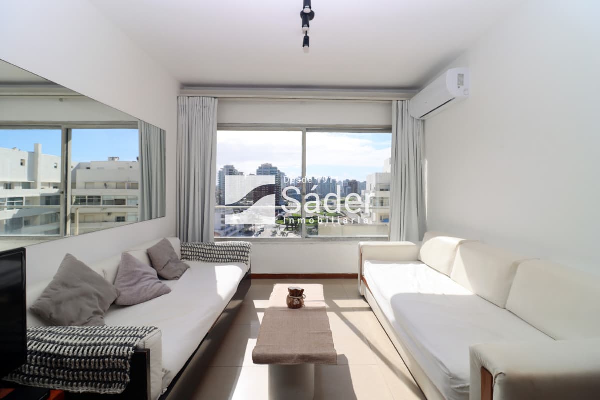 Apartamento para 4 personas. Península, en el Corazón de Avda. Gorlero  -