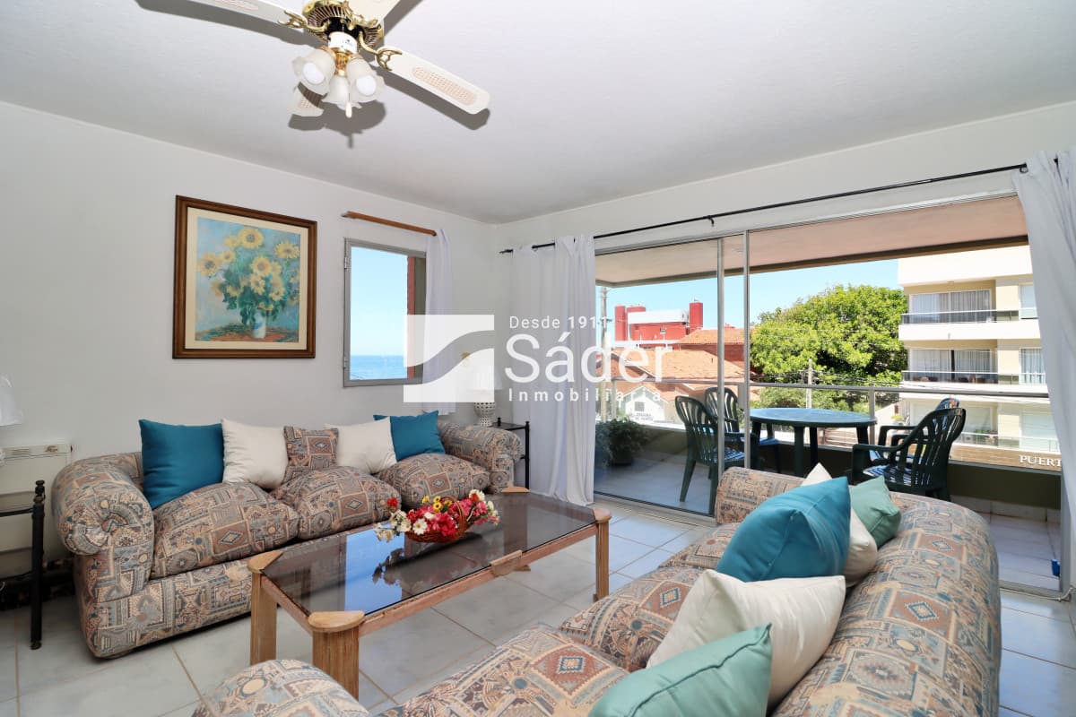 Amplio apartamento con vista al mar en el corazón de la península