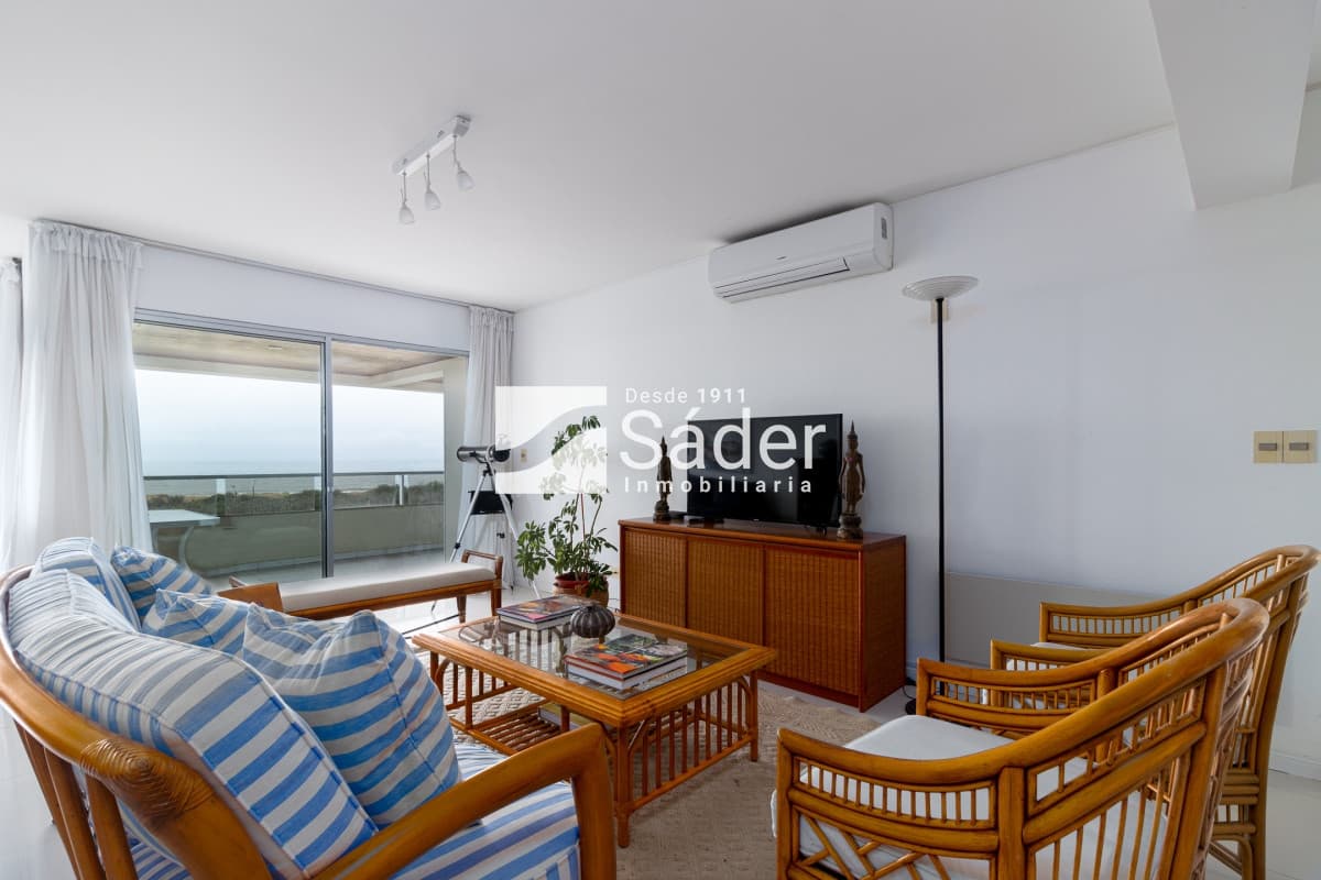 Apartamento en alquiler Playa Brava 3 dormitorios  -
