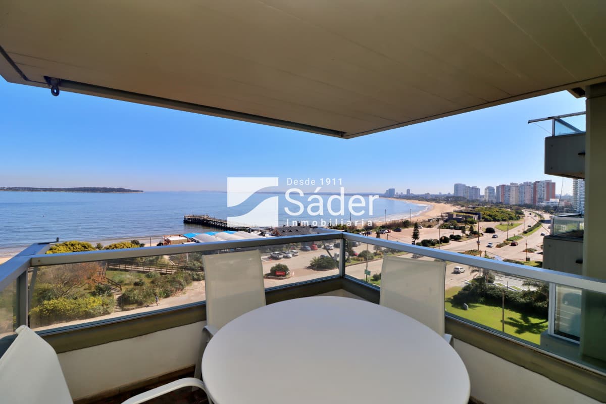 Apto 3 dorm. frente al mar. Parada 2  -
