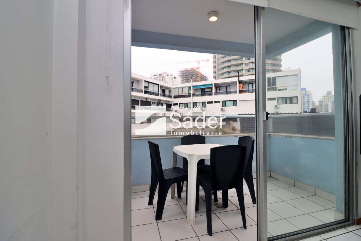 Apartamento 1 dormitorio, a metros de la mansa