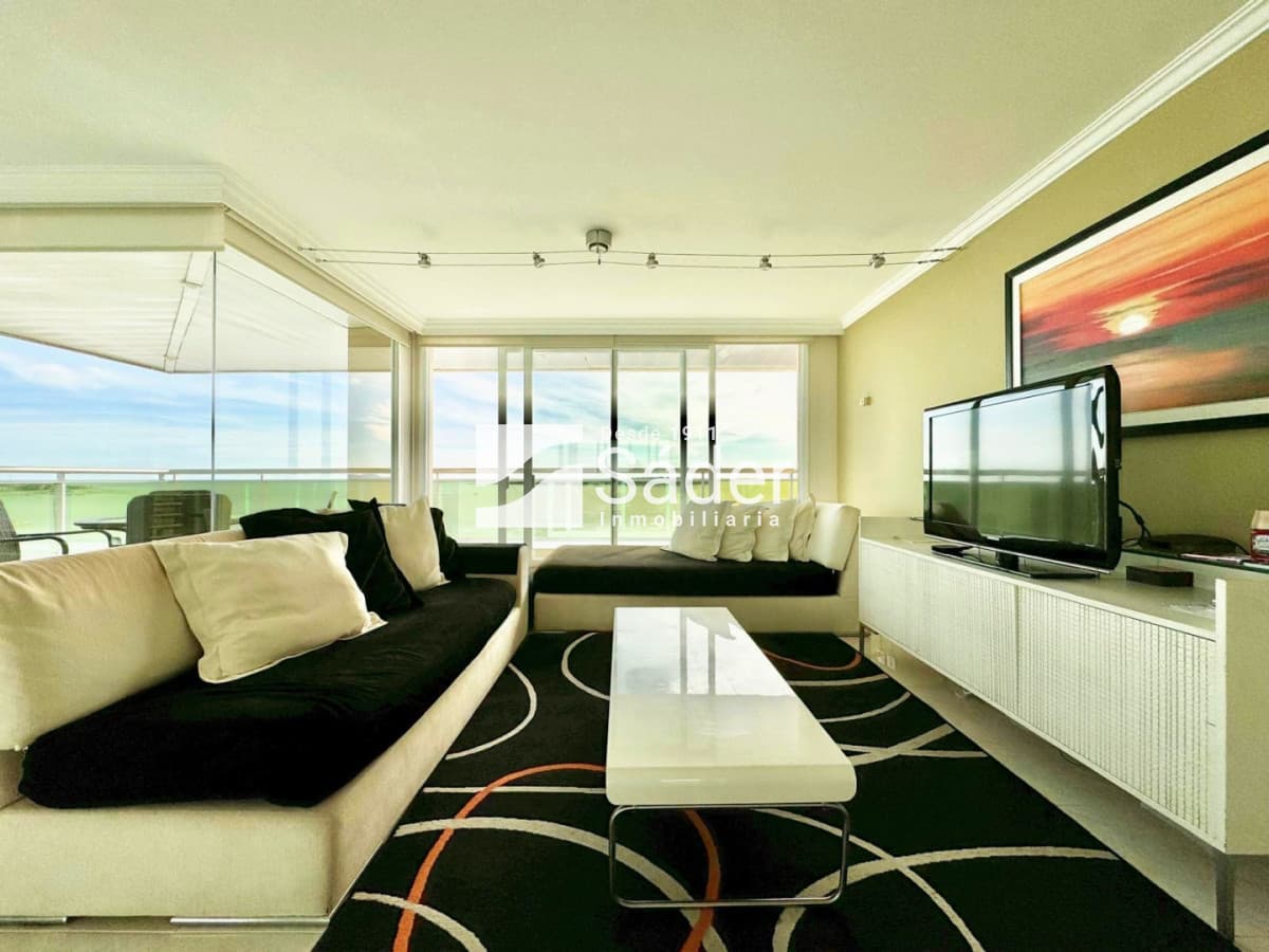 Espectacular apto 3 Suites Frente al Mar, Pda 5 Playa Mansa   -