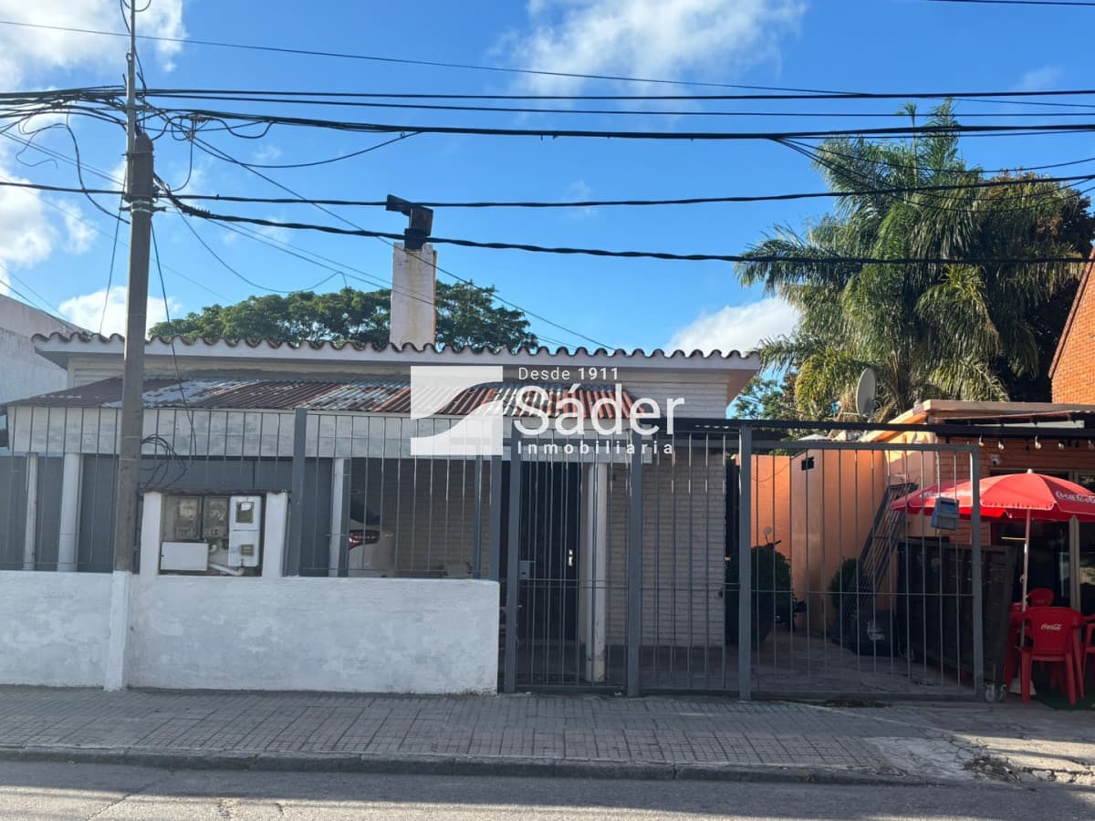 Terreno y casa en venta con excelente potencial de desarrollo