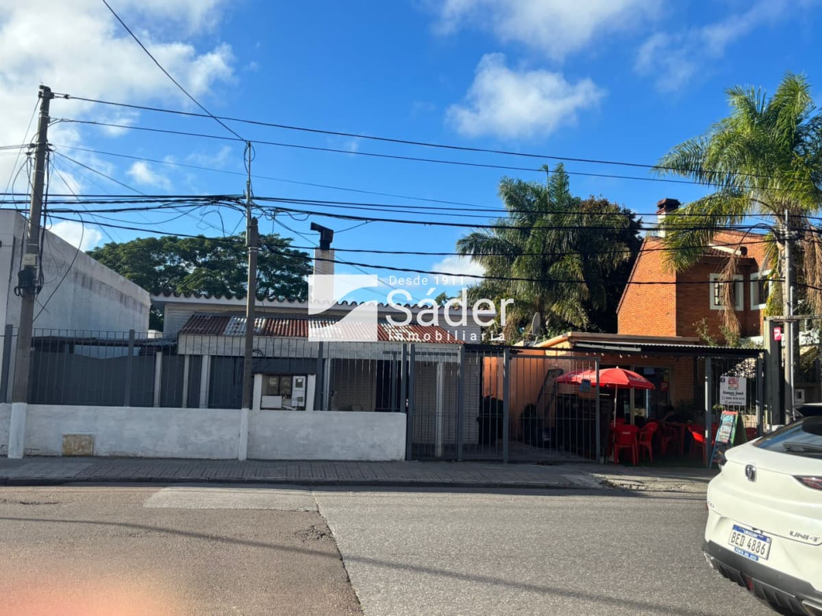 Terreno y casa en venta con excelente potencial de desarrollo