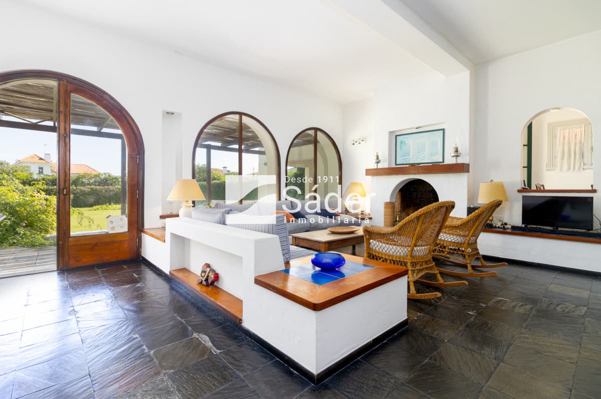 Casa en venta Península 4 dormitorios