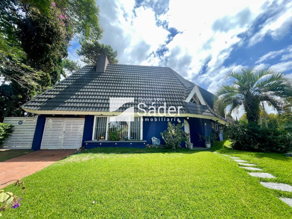 Muy linda casa en San Rafael Pda. 11, ideal para familias