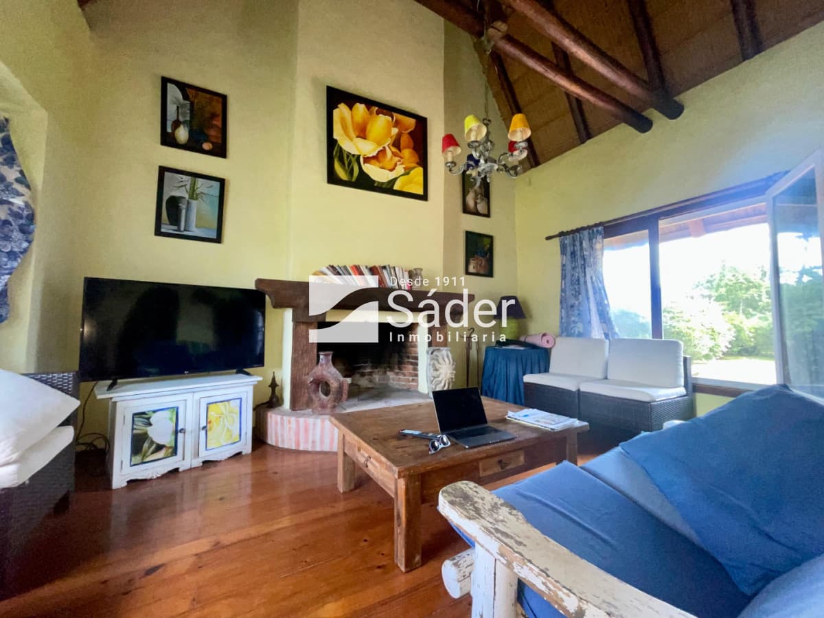 Muy linda casa en San Rafael Pda. 11, ideal para familias