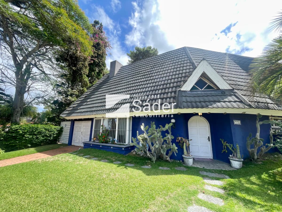 Muy linda casa en San Rafael Pda. 11, ideal para familias