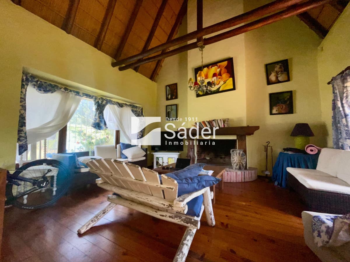 Muy linda casa en San Rafael Pda. 11, ideal para familias
