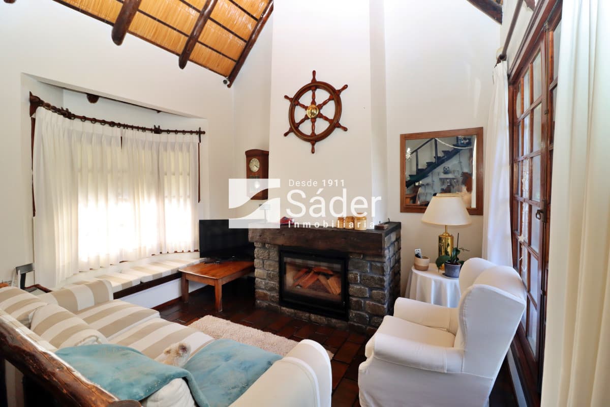 Casa en venta y alquiler de temporada Pinares 3 dormitorios