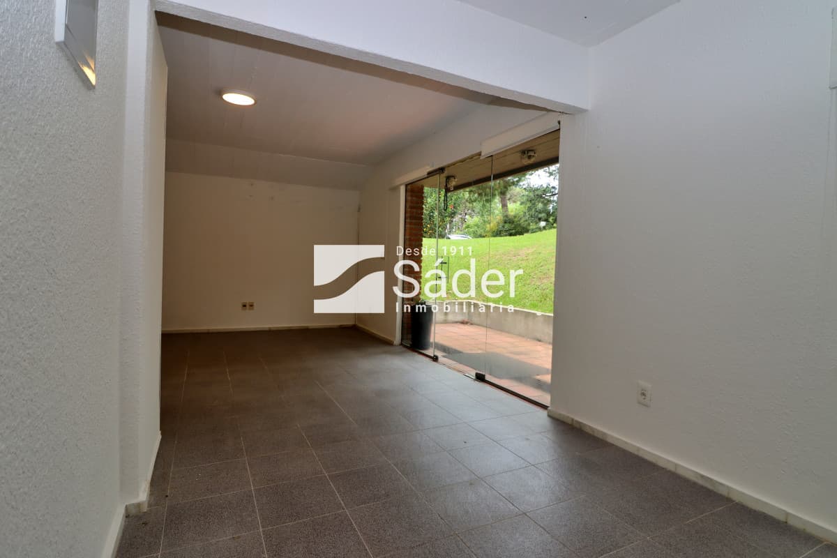Local en venta Playa Mansa