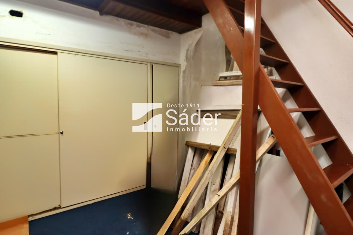 Local en Península, 27 m2 en dos niveles