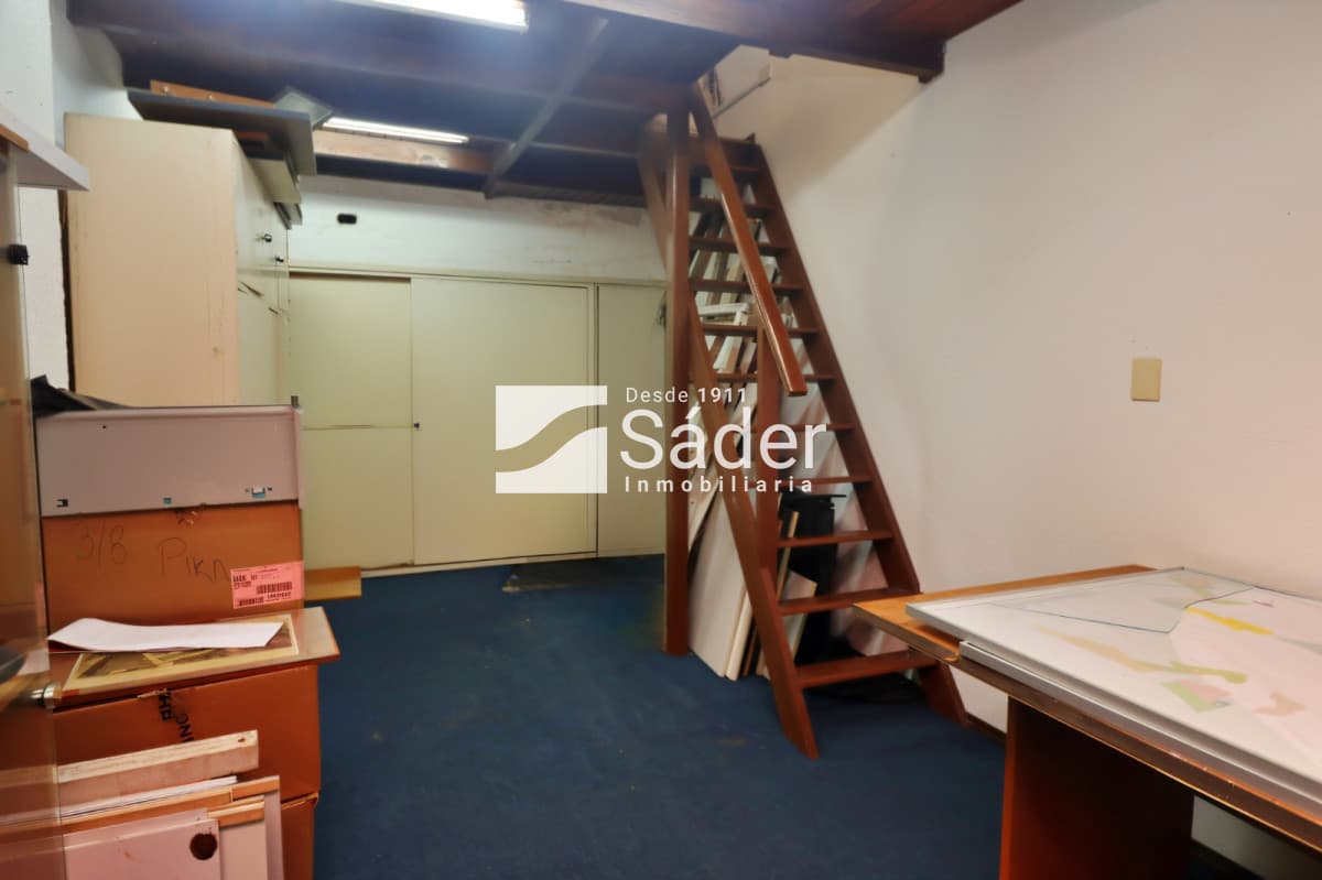Local en Península, 27 m2 en dos niveles