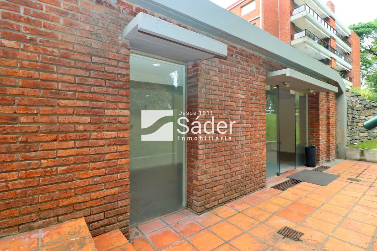 Local en venta Playa Mansa