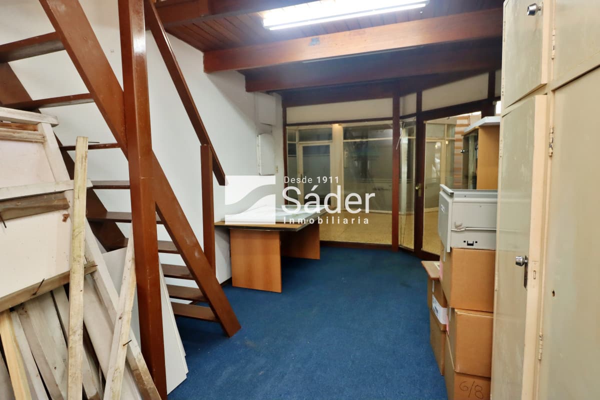 Local en Península, 27 m2 en dos niveles