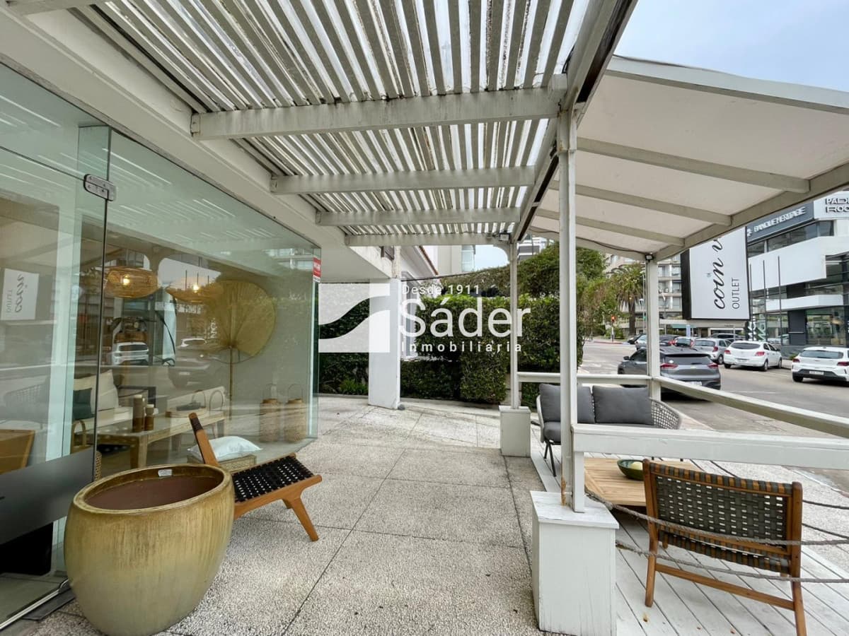 Local comercial en calle 27 y 20