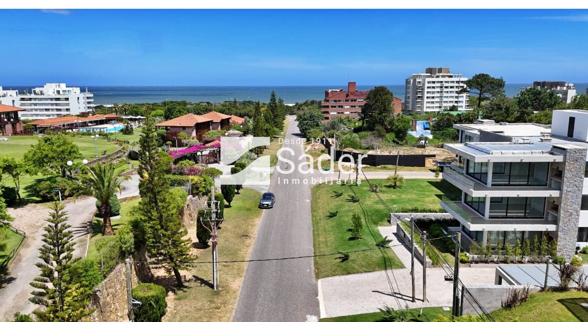 Doble Suite y Terraza con Parrillero a Pasos del Mar