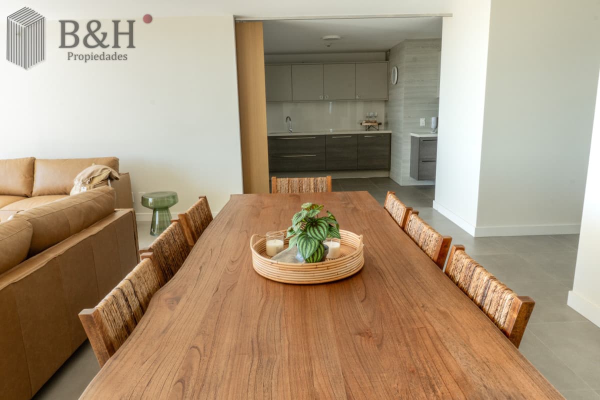 Venta Apartamento. 3 Dormitorios con 3 baños.
