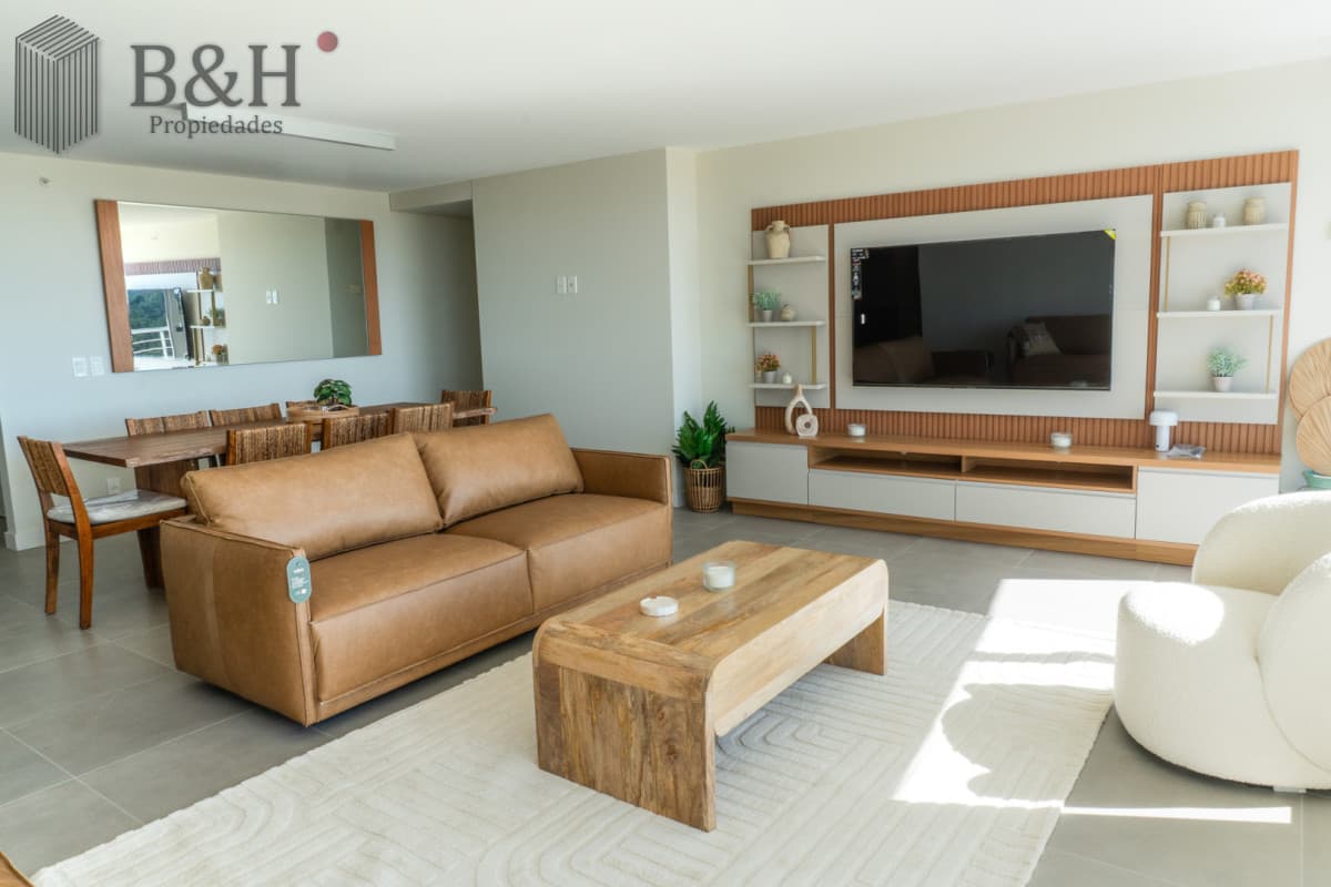Venta Apartamento. 3 Dormitorios con 3 baños.