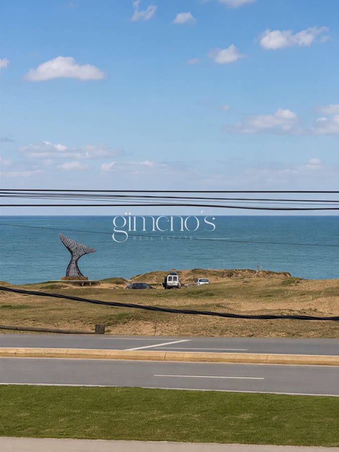 Apartamento de 1 dormitorio en venta frente al mar - Piedra del Chileno - Punta del Este
