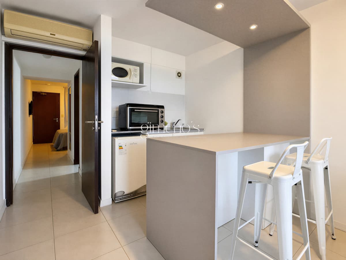 Apartamento de 1 dormitorio en venta frente al mar - Piedra del Chileno - Punta del Este