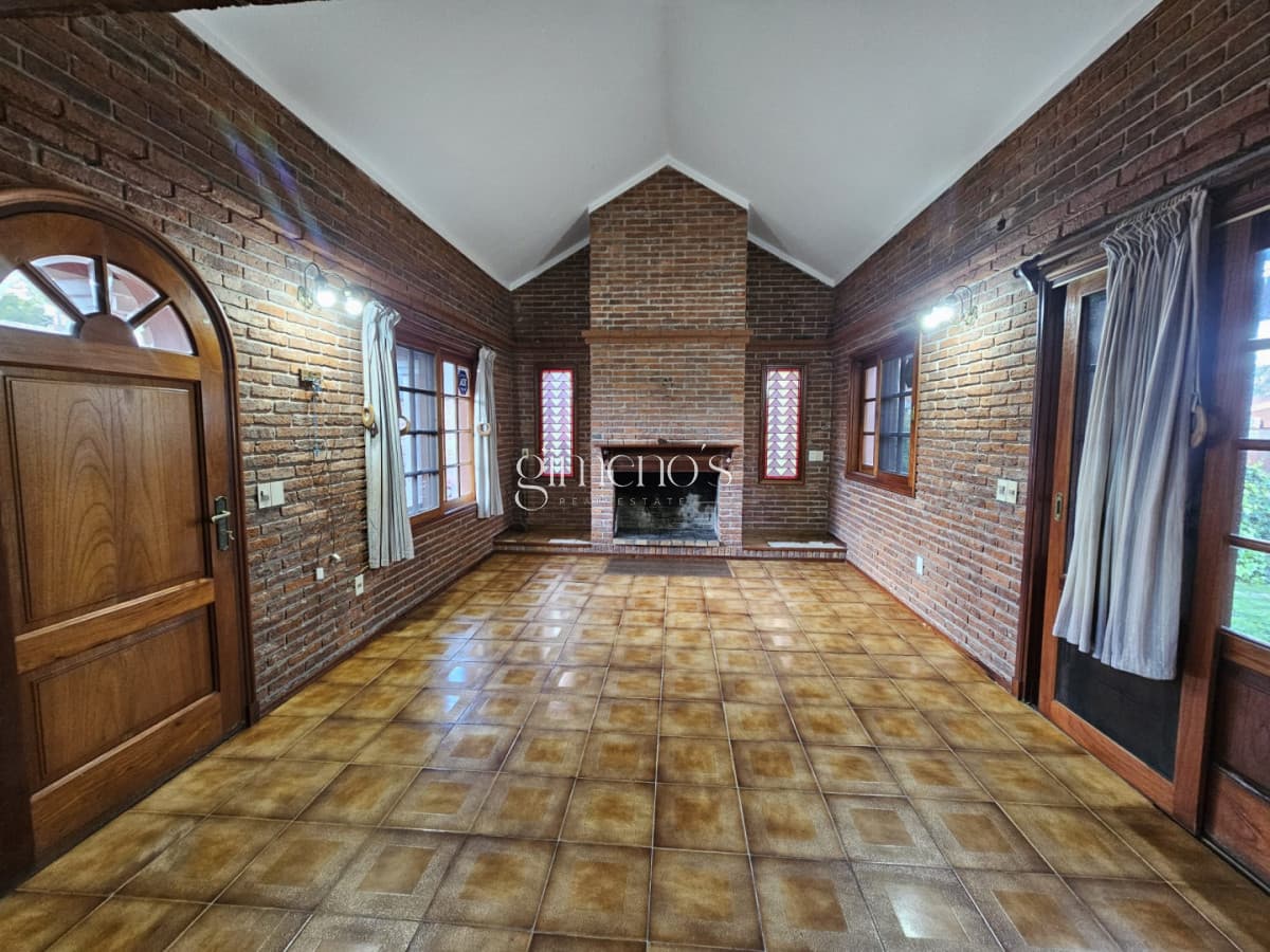 Casa en venta - Playa Mansa, Parada 19 | California Park