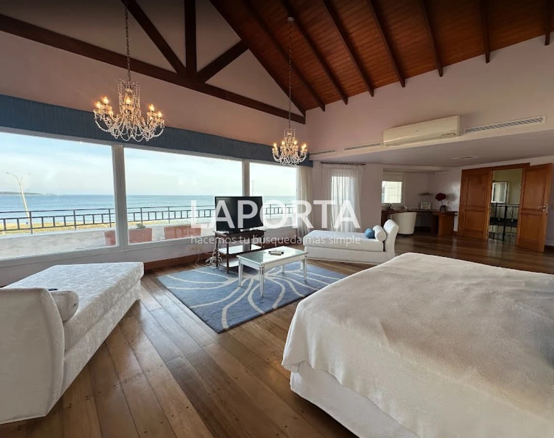 Mansion en playa mansa | Inmobiliaria La Porta