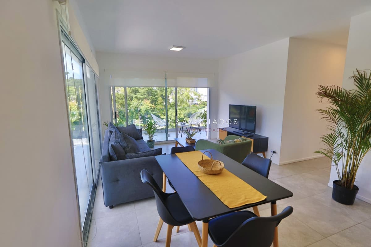 Departamento en Venta de 2 dormitorios en Mansa, Punta del Este