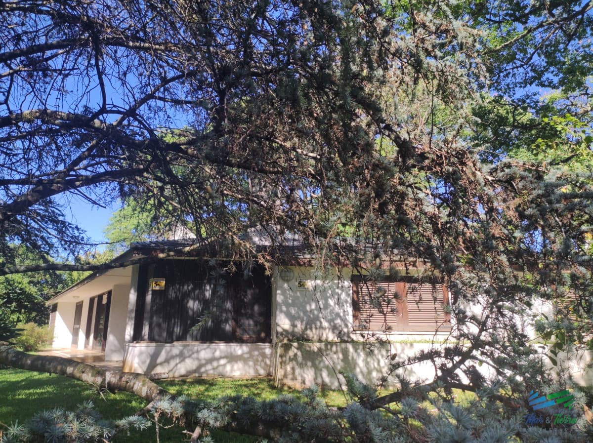 Casa en venta de 4 dormitorios en Av. del Mar, barrio Lugano, Punta del Este