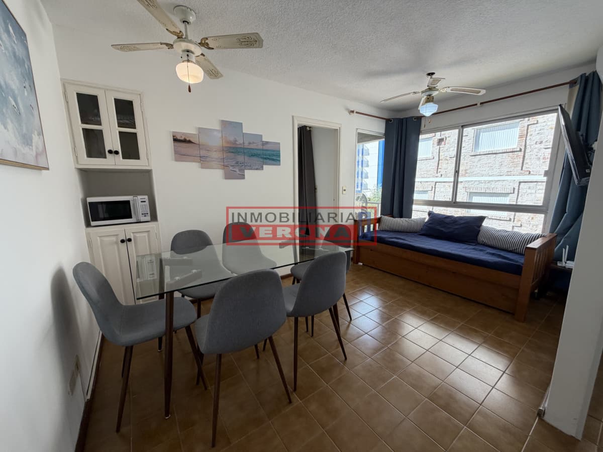 Venta de apartamento reciclado, 1 dorm, balcón y garaje! - Inmobiliaria Verona Punta