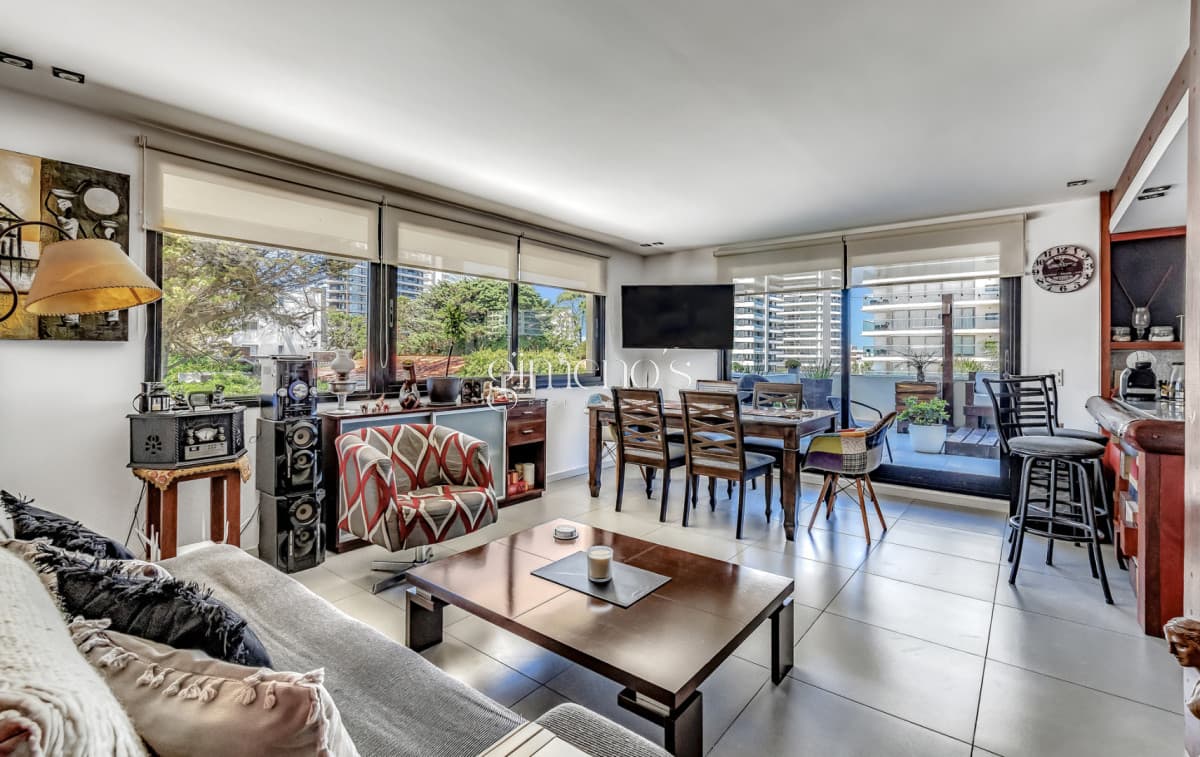 Apartamento en Venta de 2 Dormitorios - Aidy Grill - Punta del Este