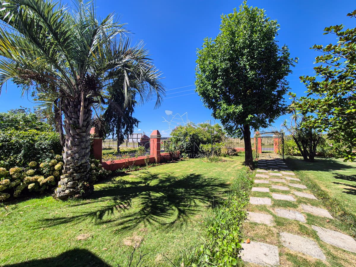Venta Chacra 4 Dormitorios con Piscina Paso Cantera San Carlos