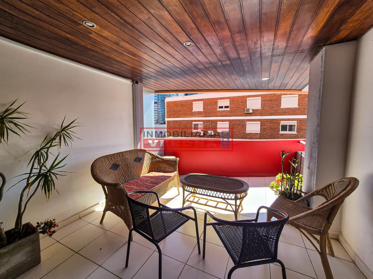 Venta Apartamento 2 Dormitorios y Servicio edificio Scorpio Playa Brava Punta del Este - Inmobiliaria Verona Punta