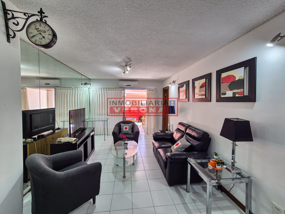 Venta Apartamento 2 Dormitorios y Servicio edificio Scorpio Playa Brava Punta del Este - Inmobiliaria Verona Punta