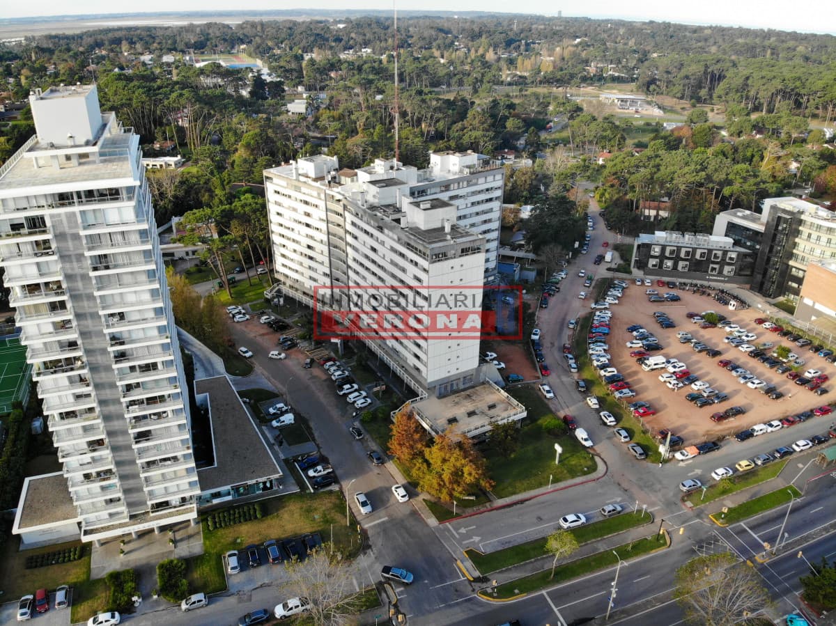Venta Apartamento 1 Dormitorio con Piscina Roosevelt Punta del Este - Inmobiliaria Verona Punta