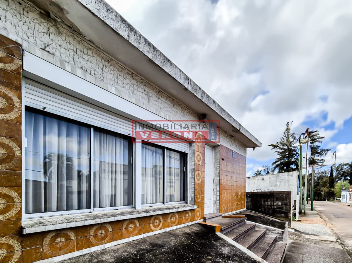Venta Casa con Piscina Climatizada Centro San Carlos - Inmobiliaria Verona Punta