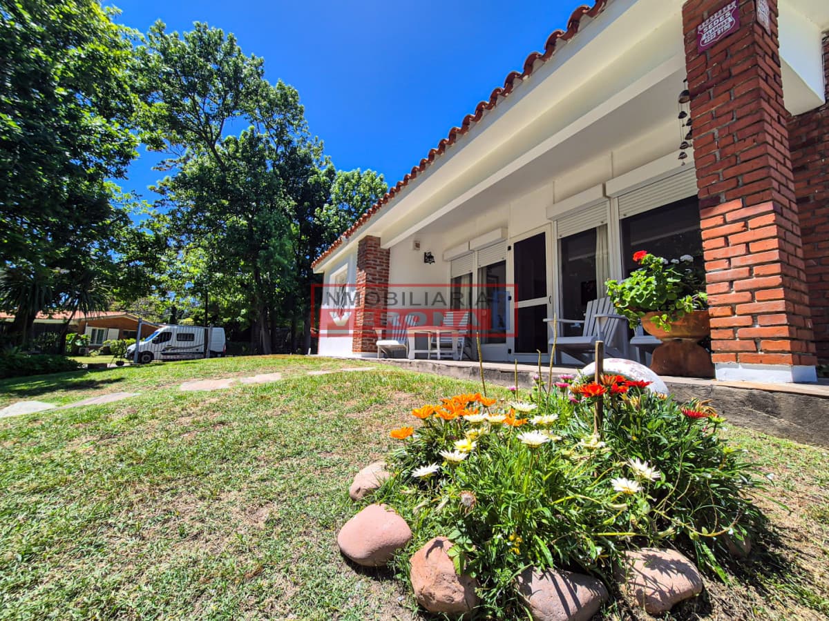 Alquiler Temporal Casa 3 Dormitorios Lugano Punta del Este - Inmobiliaria Verona Punta