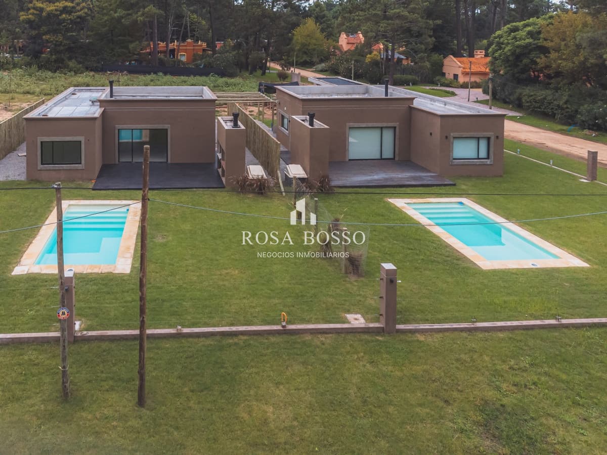 VENTA DE CASAS EN BARRIO PRIVADO