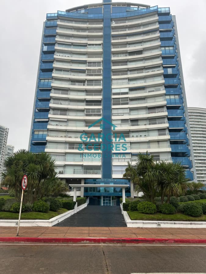 Torre Beverly Tower apto de 3 dormitorios en suite + dep servicio c/baño