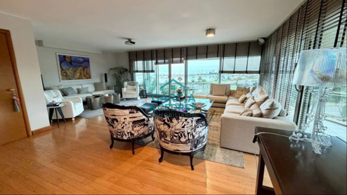 Apartamento de lujo en Torre Caelus - Puerto del Buceo, Montevideo
